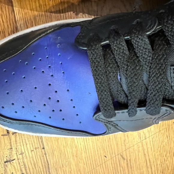 Nike Jordan low Dark Concord Men’s 9.5 Lakers Purple sneaker - Picture 2 of 10